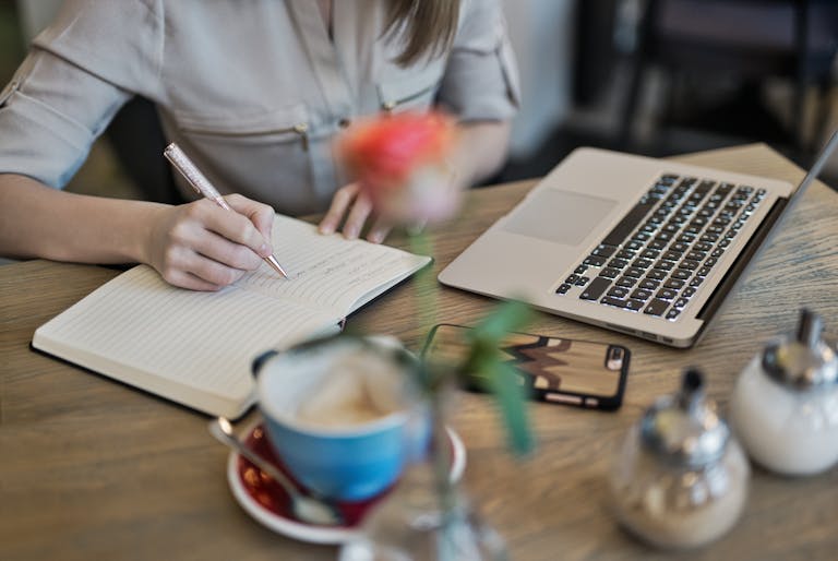 Content Creation: Defining a Clear Content Strategy for Effective Marketing in 2024 7 Content